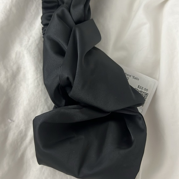 Lululemon Knot Stopping Satin Headband - Picture 7 of 7